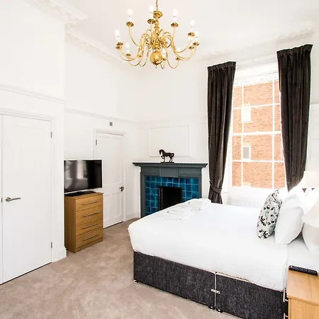 Beaufort House Apartment